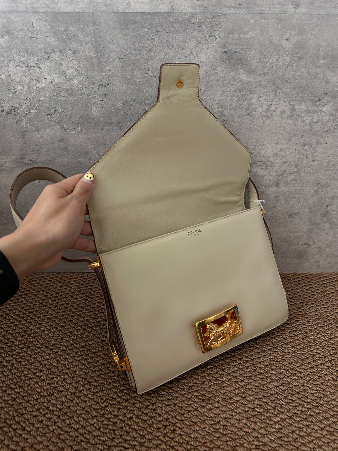 CELINE Large Carriage Buckle Envelope Bag 🤍｜Rare Cream Color Vintage Treasure