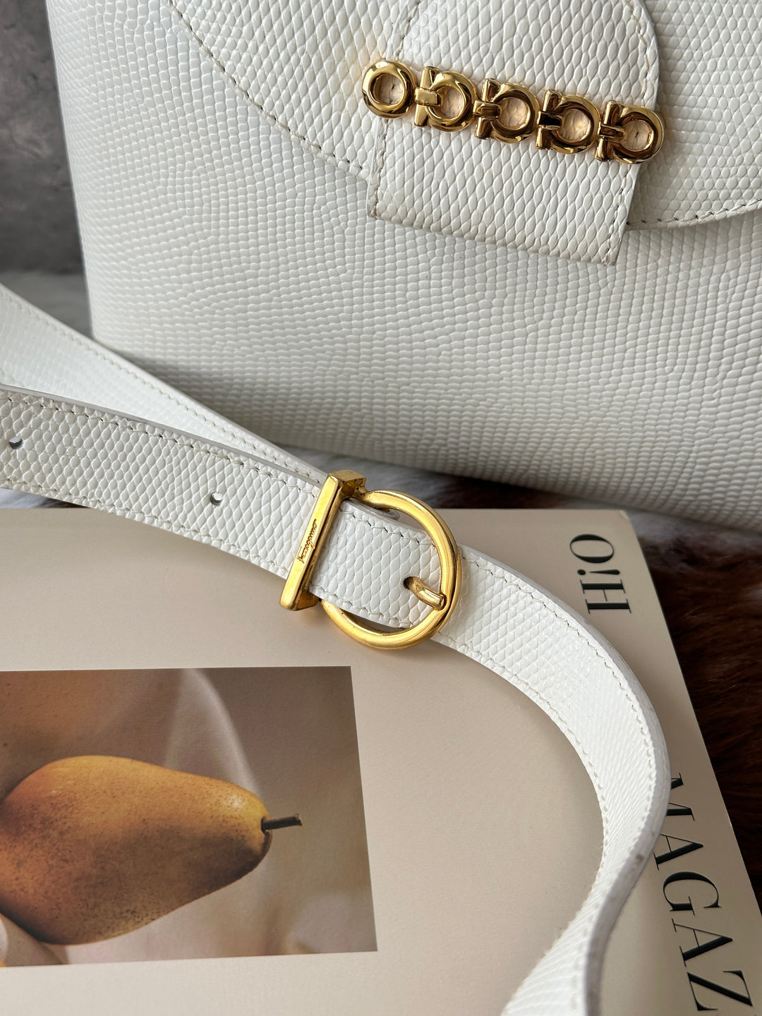 Ferragamo Lizard-Embossed Box Crossbody Bag 🤍｜Cream White × Gancini Hardware × Full Set
