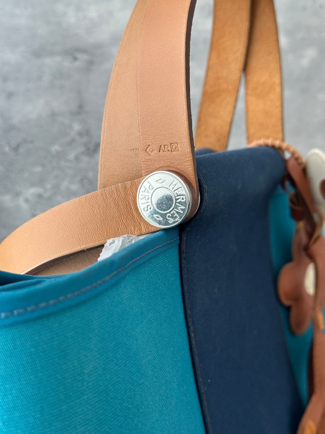 Hermès Cabag Tote Bag 🩵💙｜Colour-Block Canvas × Two-Way Carry × With Box