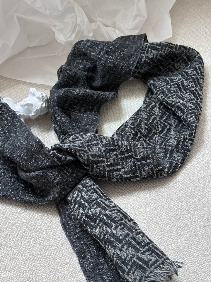 FENDI FF Monogram Reversible Scarf 🖤🩶 Timeless Vintage