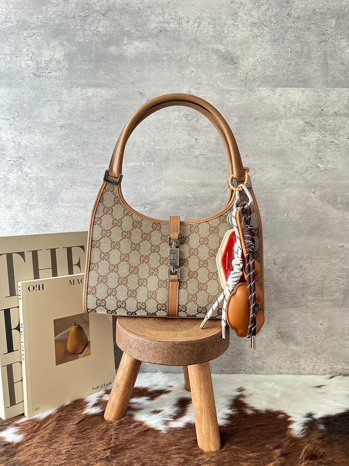 FENDI Mini FF Monogram Hobo Bag 🤎｜Classic Zucca Canvas × Lightweight Design × Full Set