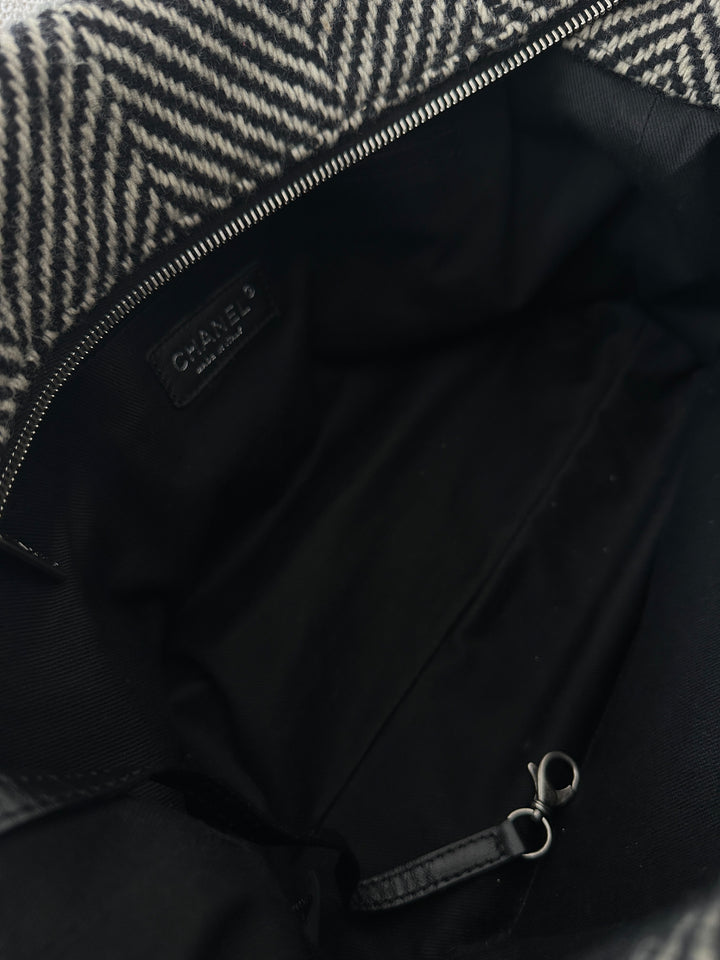 Chanel CC Houndstooth Wool Tote 🖤🤍 | Vintage Winter Perfection✨