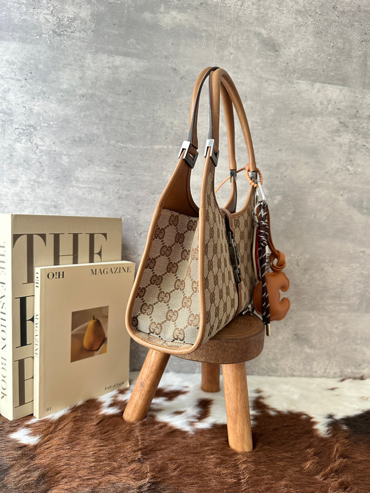 FENDI Mini FF Monogram Hobo Bag 🤎｜Classic Zucca Canvas × Lightweight Design × Full Set