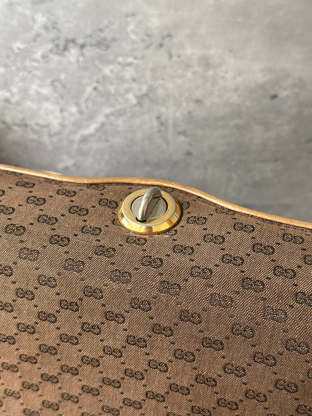 GUCCI Mini GG Canvas Box Shoulder Bag 🤎｜Monogram Canvas｜Caramel Leather｜Turn-Lock Closure