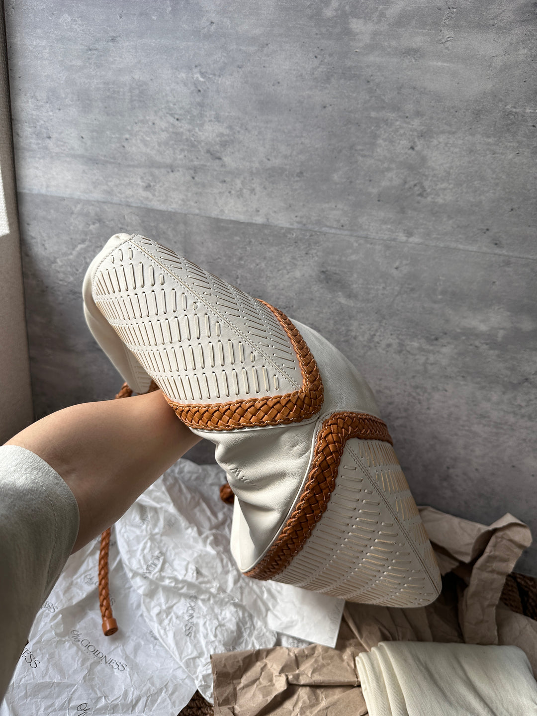 LOEWE Hobo Shoulder Bag 🤎✨｜Soft Nappa Lambskin & Iconic Woven Detailing