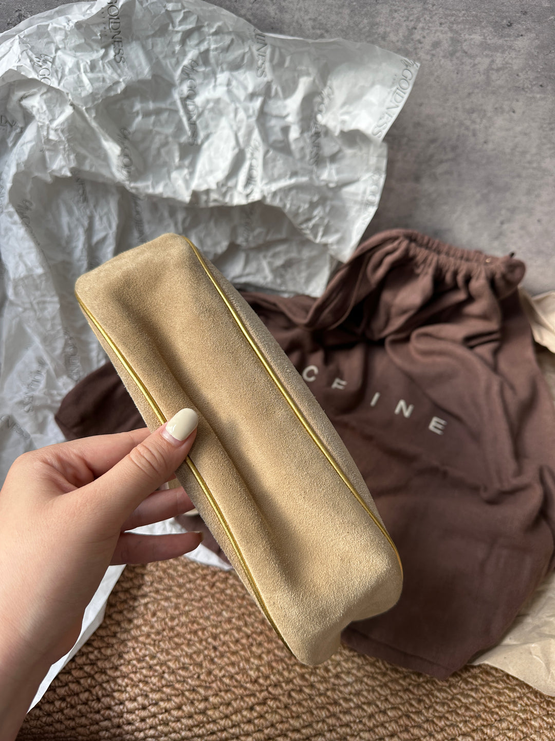 Celine Arc de Triomphe Suede Half-Moon Bag 🥐｜Rare Emblem Design with Vintage Charm