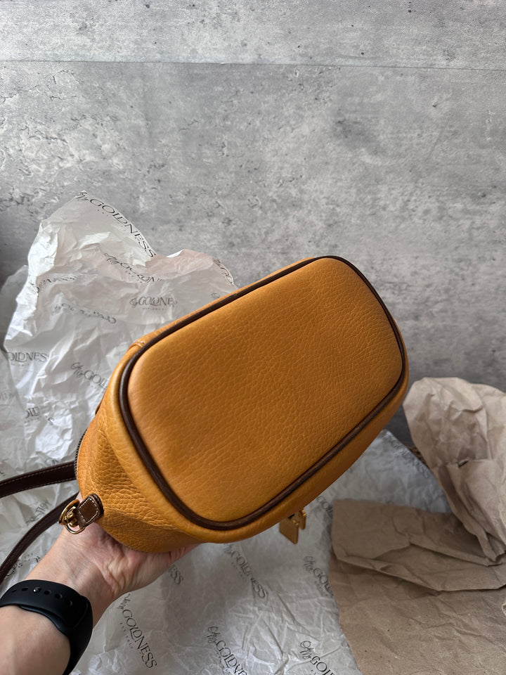 Loewe Caramel Biscuit Camera Bag 🤎🐻｜Charming Compact Size & Everyday Practicality