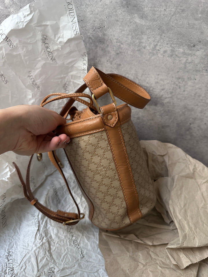 Celine Triomphe Suede Arc Shoulder Bag 🥐｜Rare Half-Moon Design with Iconic Embroidery