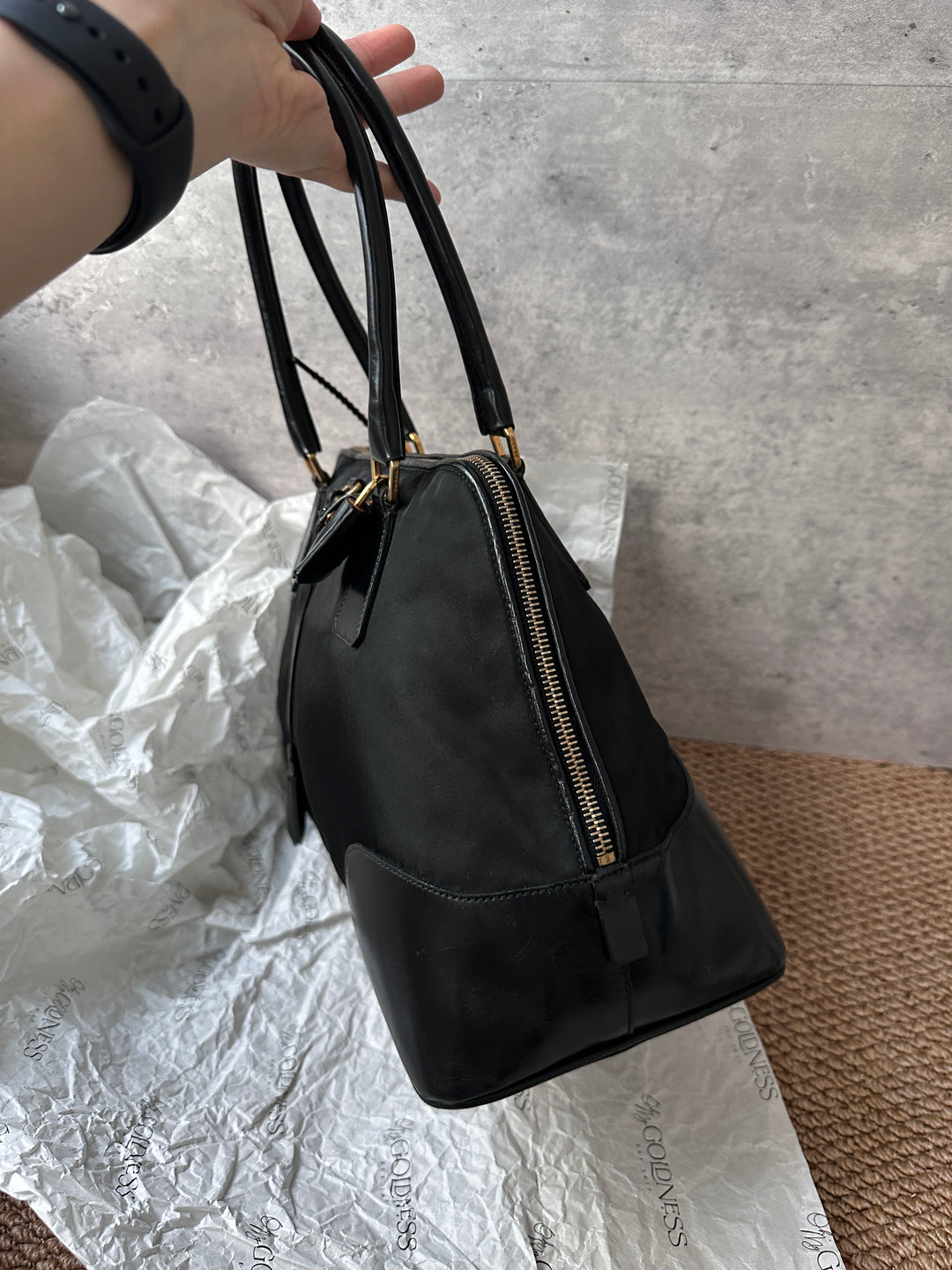 Prada Black Nylon Alma Tote with Gold Hardware ✨｜Elegant & Iconic Structured Shape