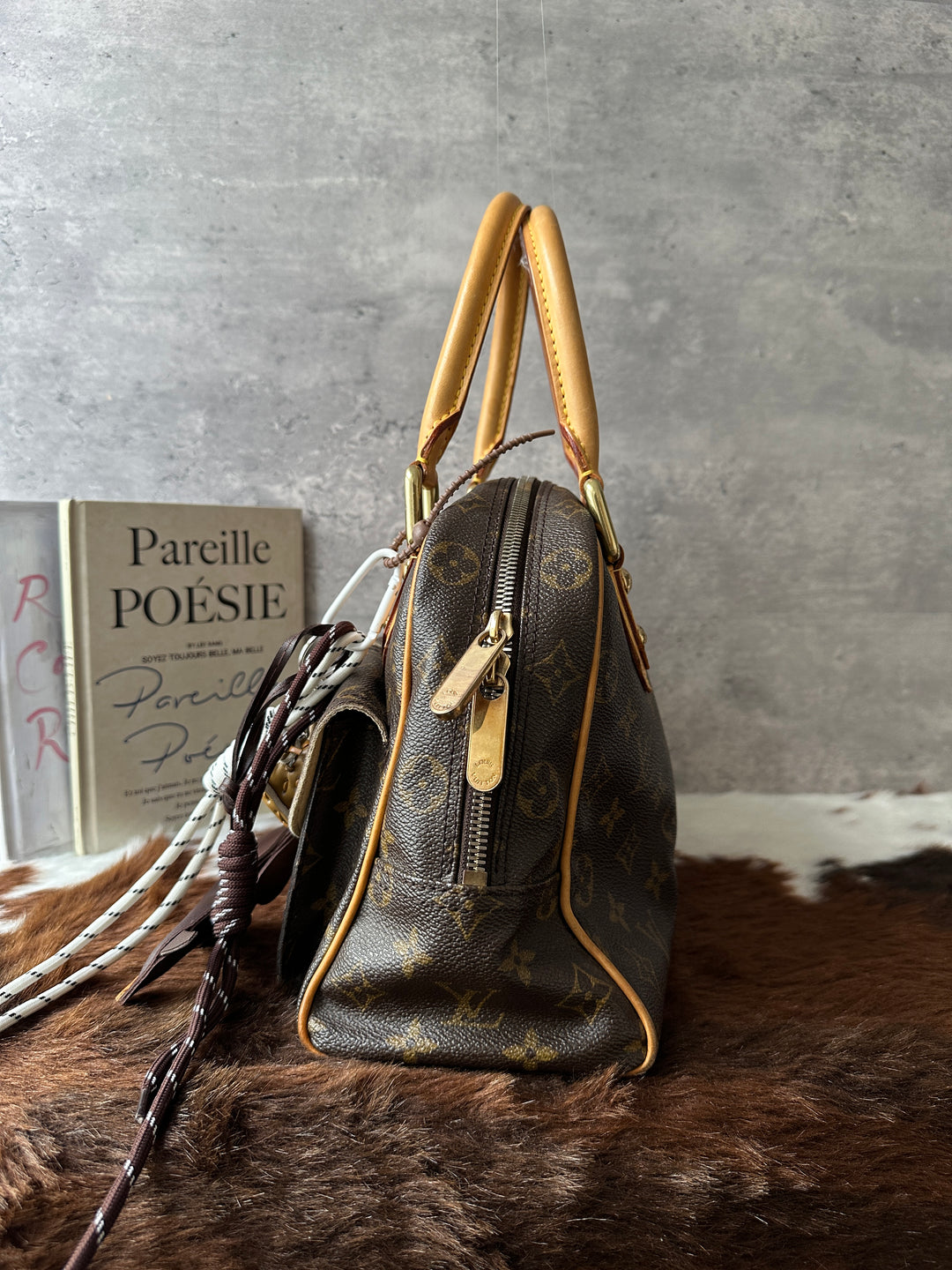 Louis Vuitton Manhattan PM Bag 🤎✨｜Iconic Monogram Canvas｜Double Front Pockets｜Y2K Silhouette