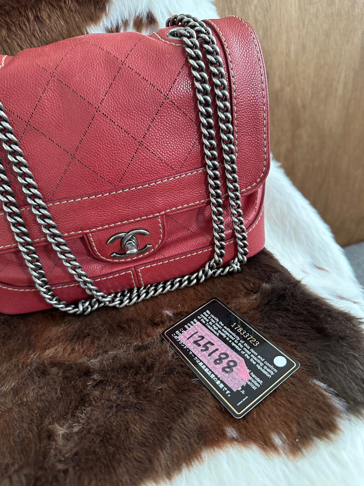 Chanel Classic Flap Box Bag ❤️｜Diana-Inspired Silhouette × Puffy Quilted Interior × Structured Boxy Shape