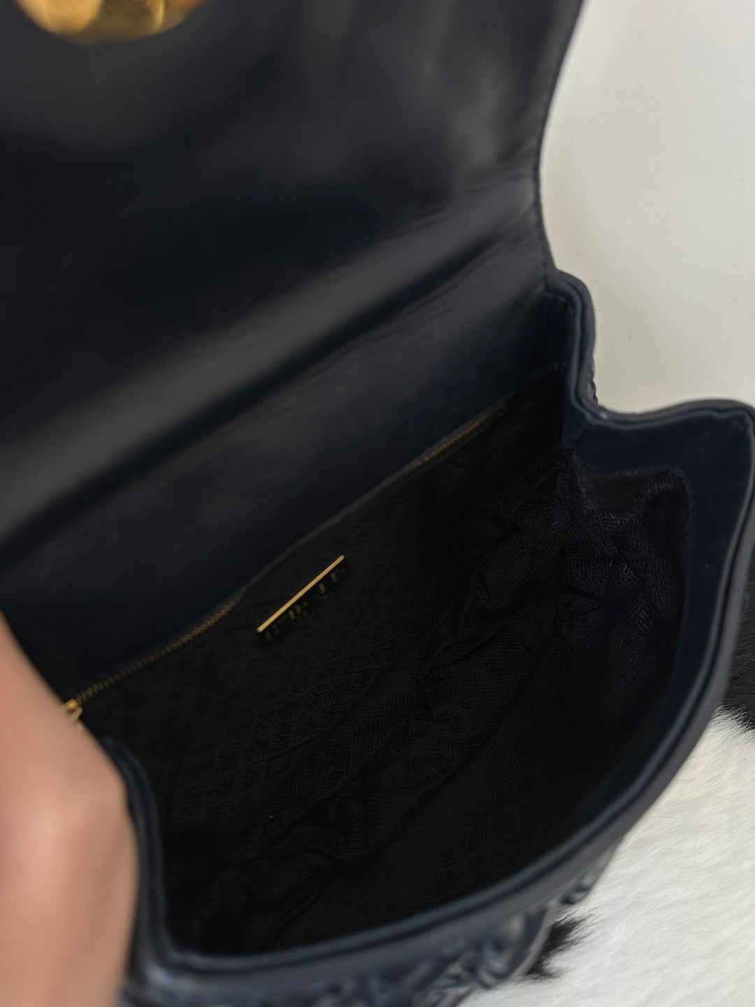 Bottega Veneta Kelly Top Handle 🖤｜Intrecciato Leather × Convertible Carry × Timeless Elegance