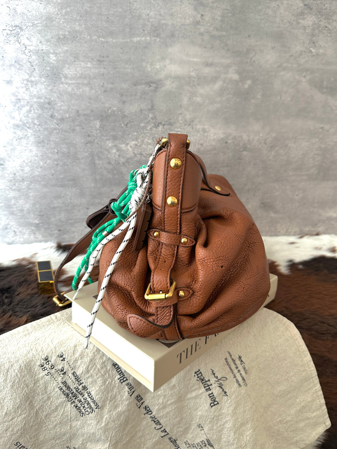 Louis Vuitton Perforated Monogram Leather Hobo 🤎｜Cognac Leather × Zip-Top Design × Shoulder &amp; Crossbody Carry
