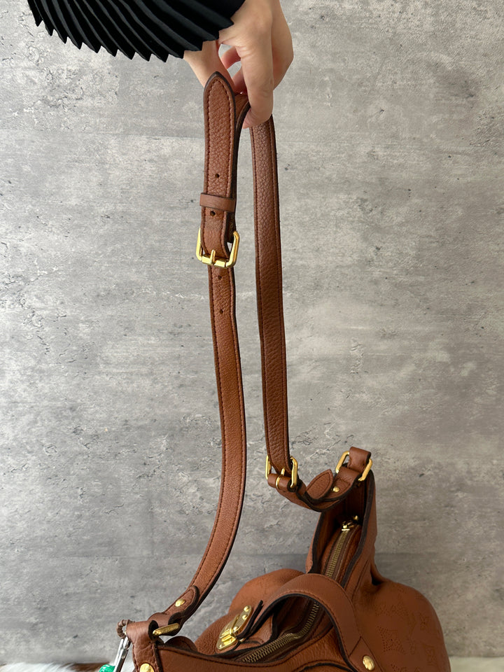 Louis Vuitton Perforated Monogram Leather Hobo 🤎｜Cognac Leather × Zip-Top Design × Shoulder &amp; Crossbody Carry