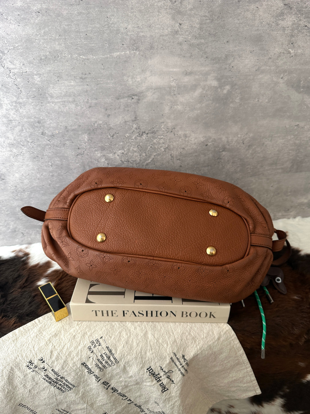Louis Vuitton Perforated Monogram Leather Hobo 🤎｜Cognac Leather × Zip-Top Design × Shoulder &amp; Crossbody Carry