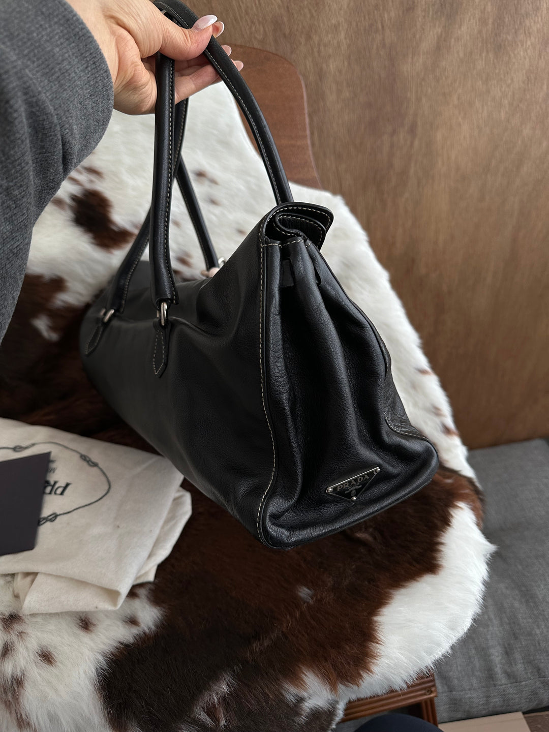 Prada Double Flap Leather Baguette Bag ✨🖤｜Double Flap Design × Supple Calf Leather × Full Set Edition