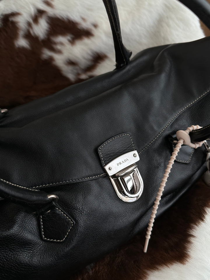 Prada Double Flap Leather Baguette Bag ✨🖤｜Double Flap Design × Supple Calf Leather × Full Set Edition