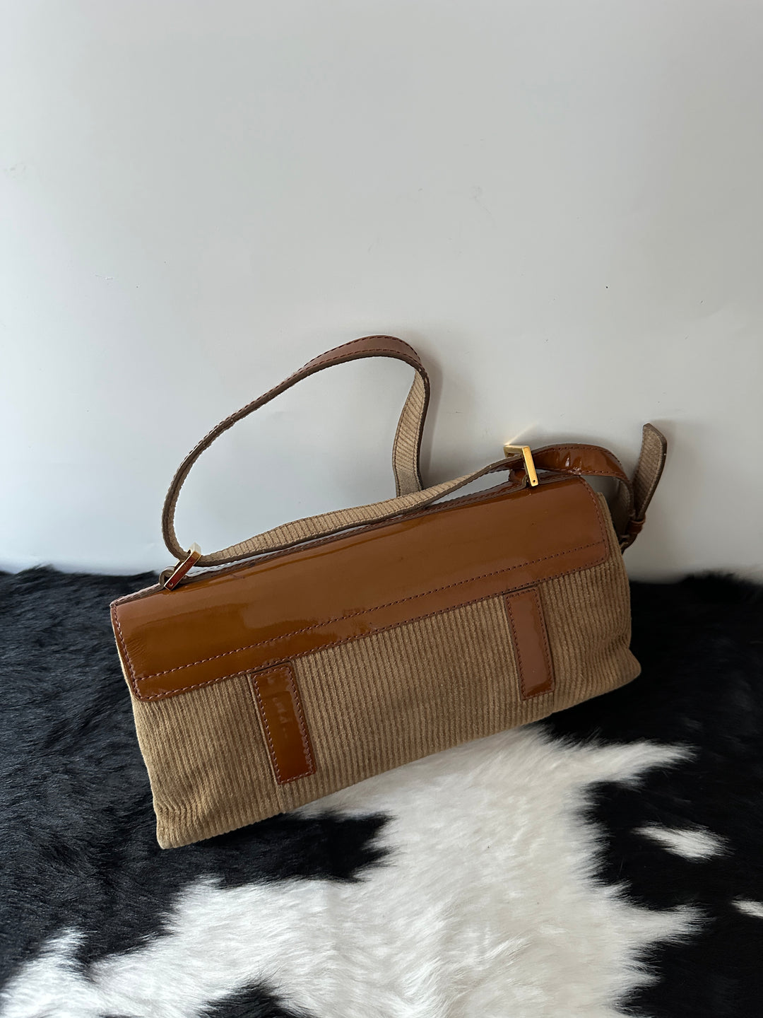 BVLGARI Caramel Corduroy & Patent Leather Shoulder Bag 🤎🍮｜Corduroy Mix × Patent Leather Trim × Compact Chic