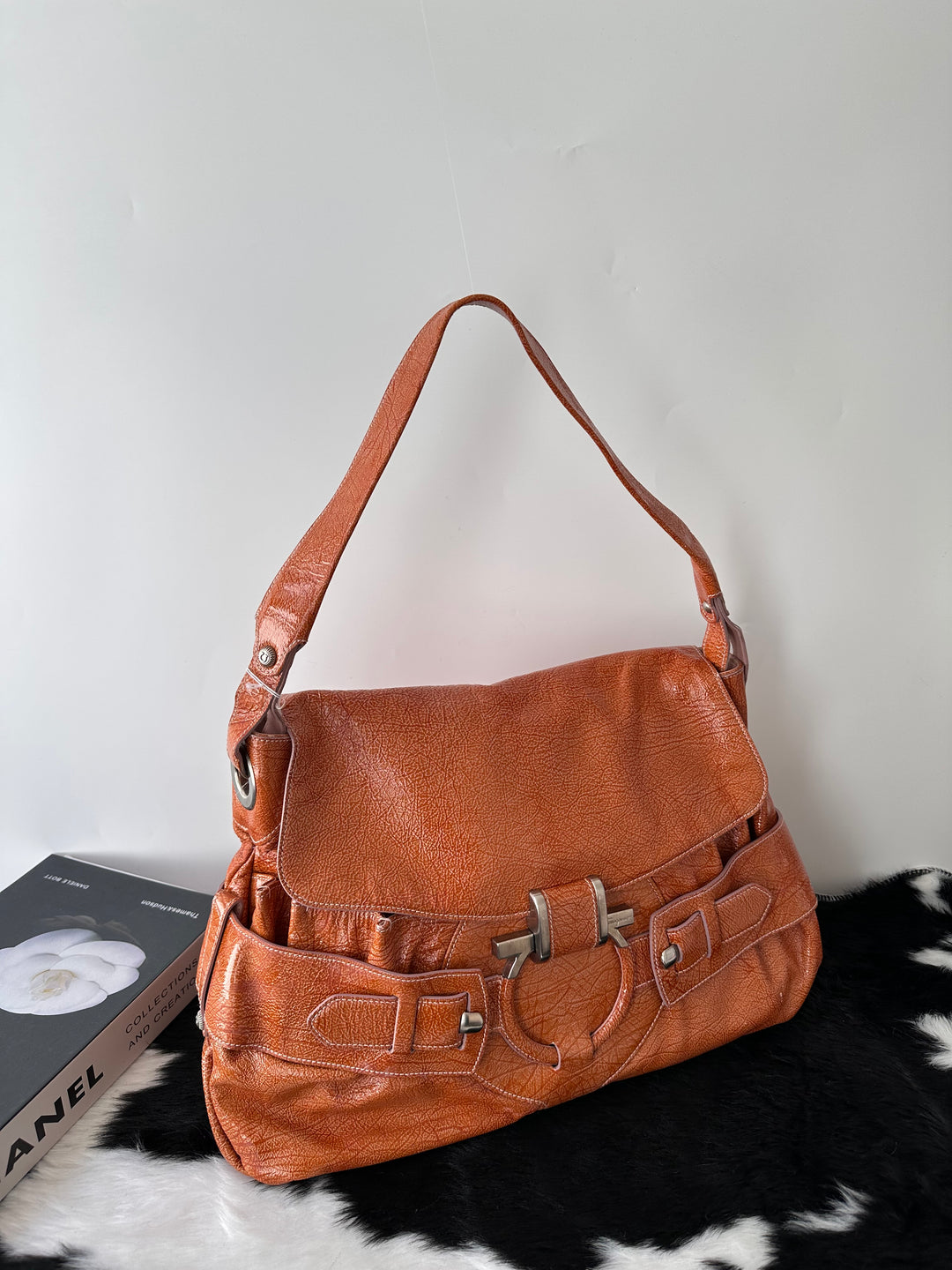 Ferragamo Large Gancini Hobo Bag 🧡🤎｜Oversized Horseshoe Logo × Lightweight Design × Spacious Everyday Carry