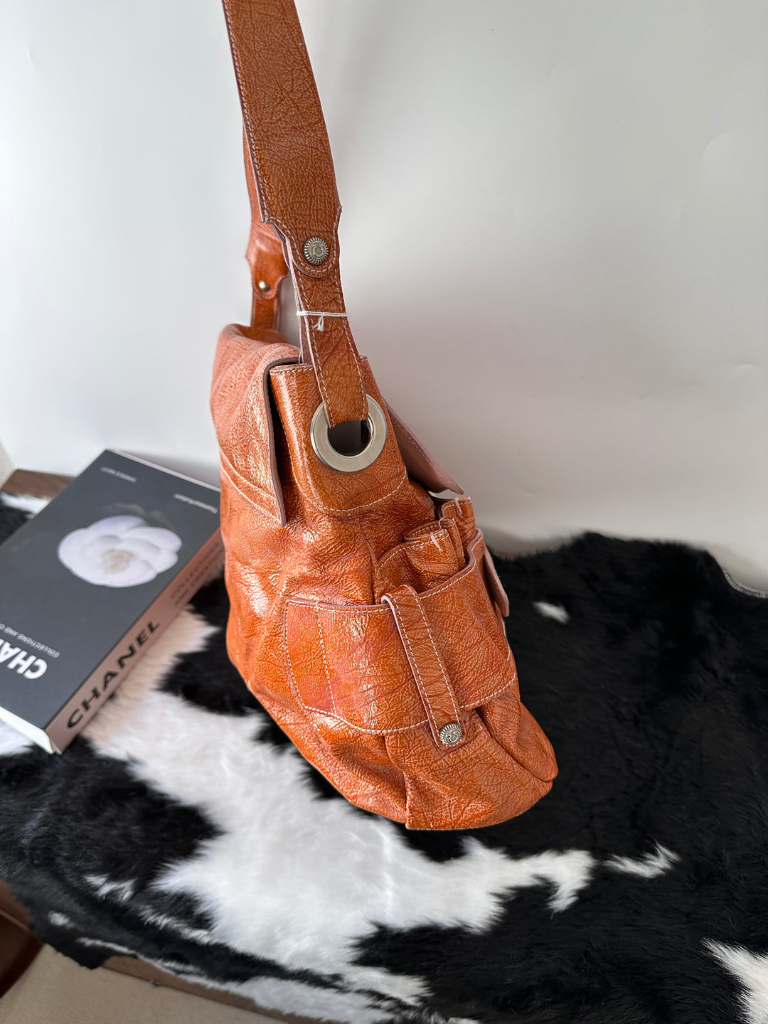 Ferragamo Large Gancini Hobo Bag 🧡🤎｜Oversized Horseshoe Logo × Lightweight Design × Spacious Everyday Carry