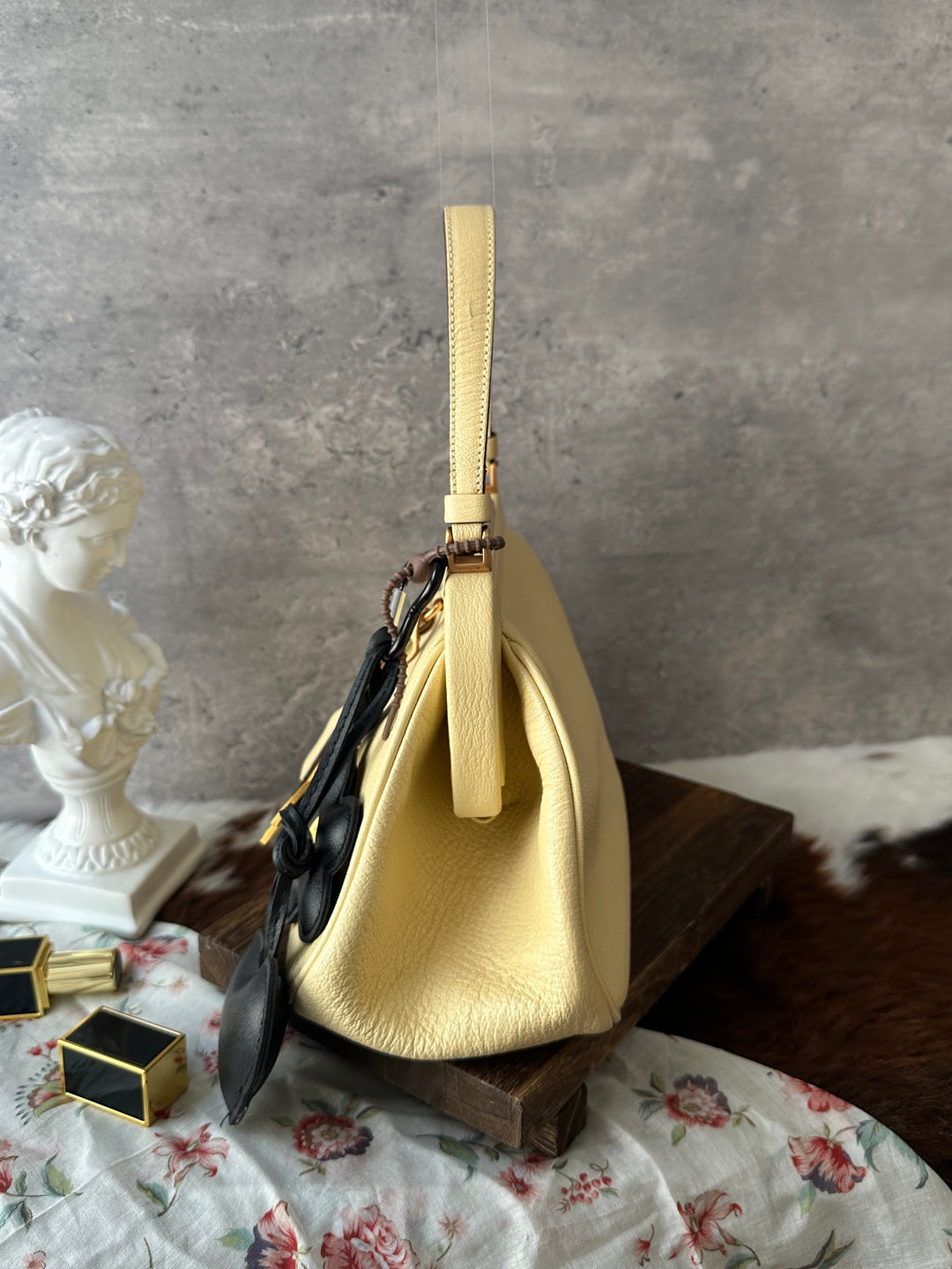 Prada Butter Yellow Kiss Lock Top Handle Bag 💛｜Soft Butter Tone｜Sweet Evening Style｜Fits Your Phone