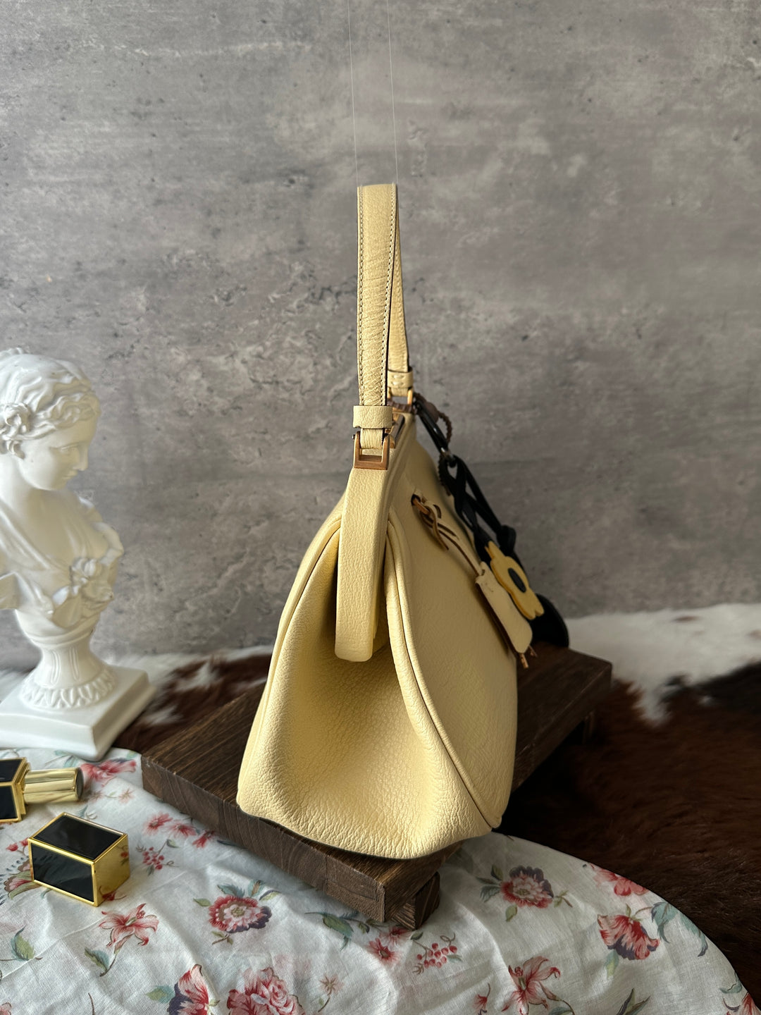 Prada Butter Yellow Kiss Lock Top Handle Bag 💛｜Soft Butter Tone｜Sweet Evening Style｜Fits Your Phone