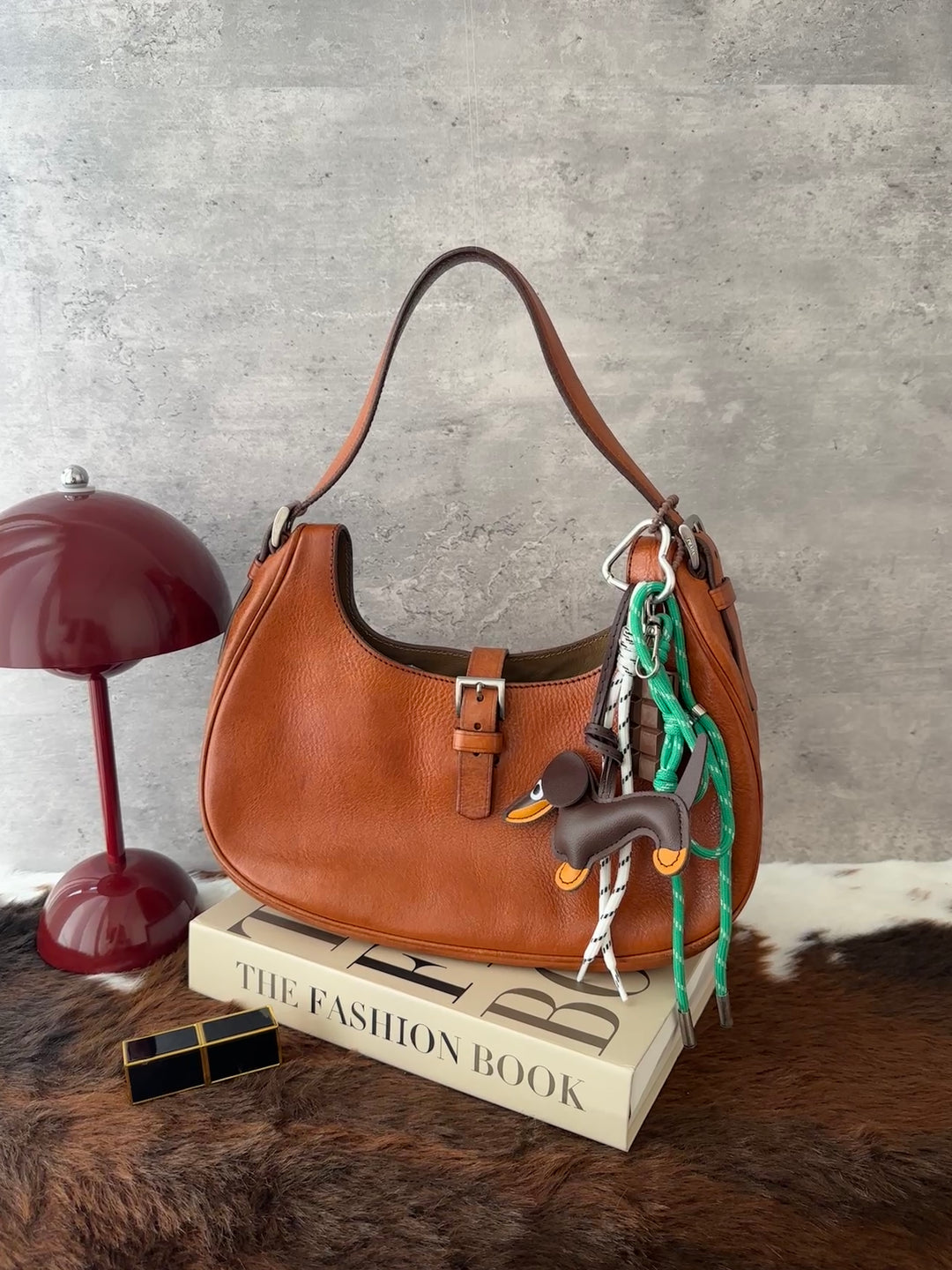 PRADA Half-Moon Hobo Bag 😻｜Caramel Brown Leather｜Soft Curved Shape｜Everyday Capacity