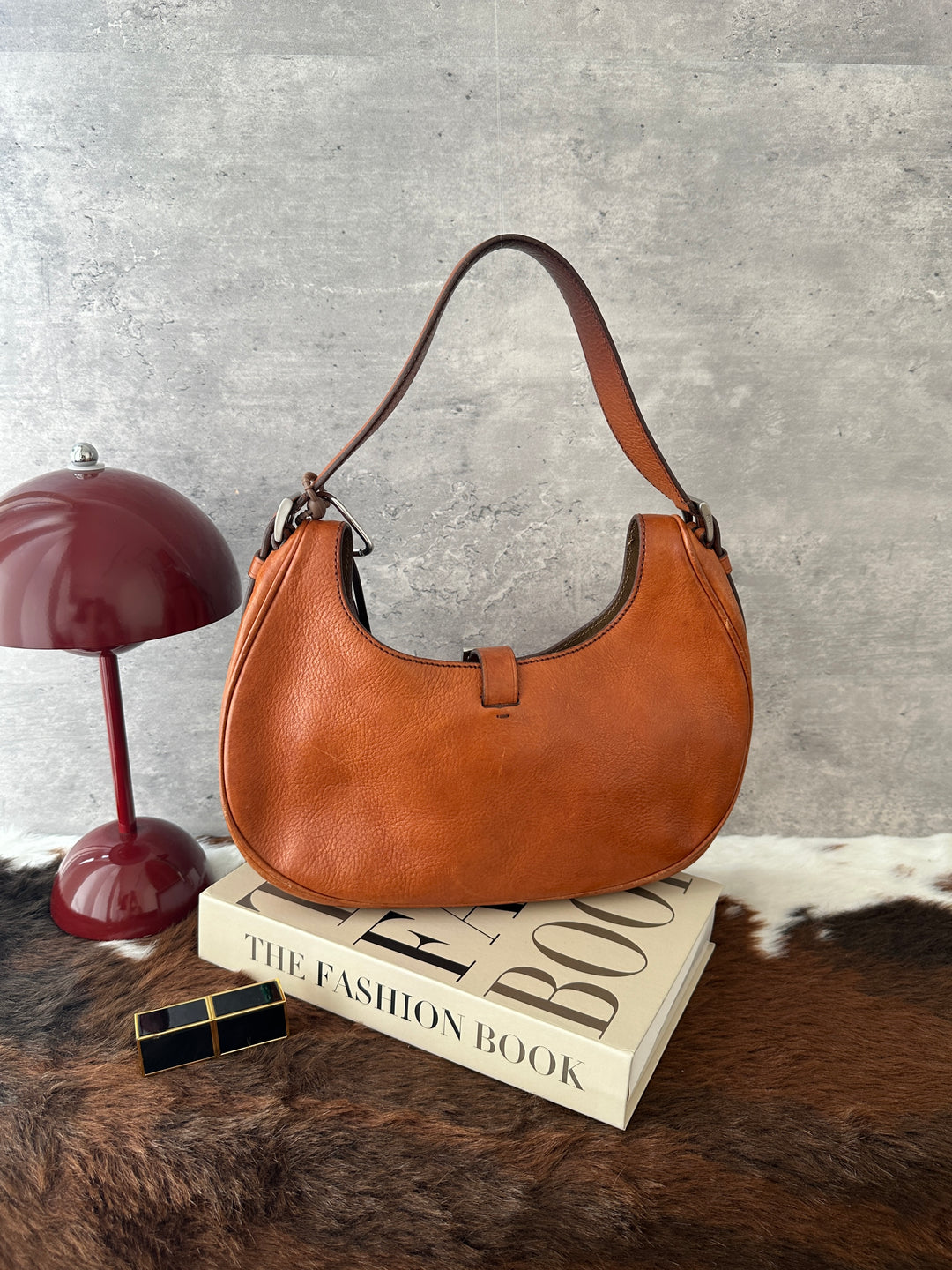 PRADA Half-Moon Hobo Bag 😻｜Caramel Brown Leather｜Soft Curved Shape｜Everyday Capacity