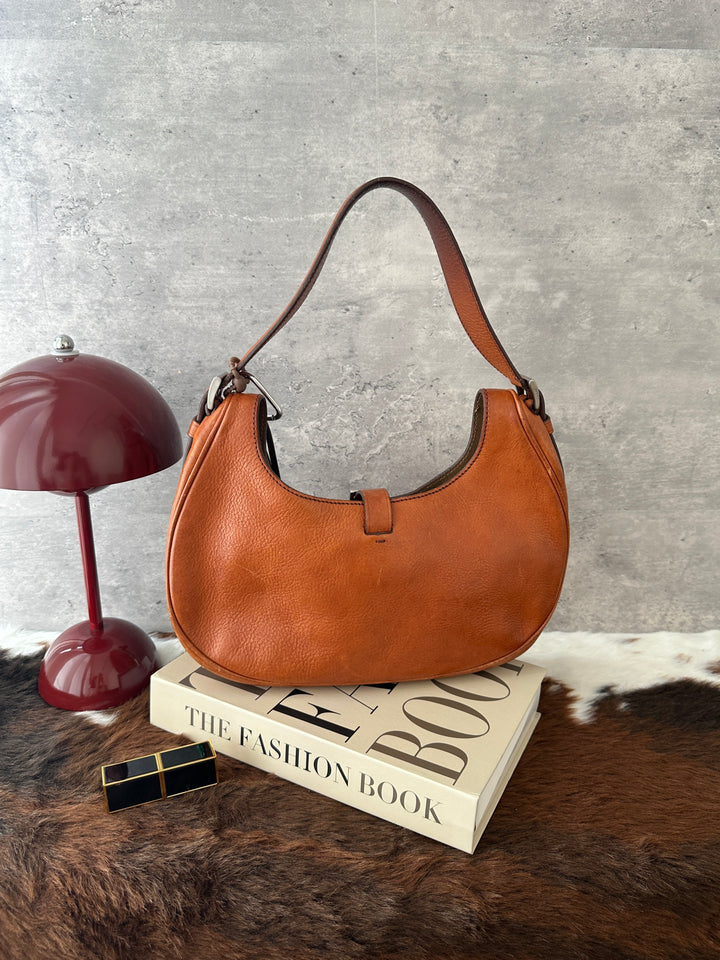 PRADA Half-Moon Hobo Bag 😻｜Caramel Brown Leather｜Soft Curved Shape｜Everyday Capacity