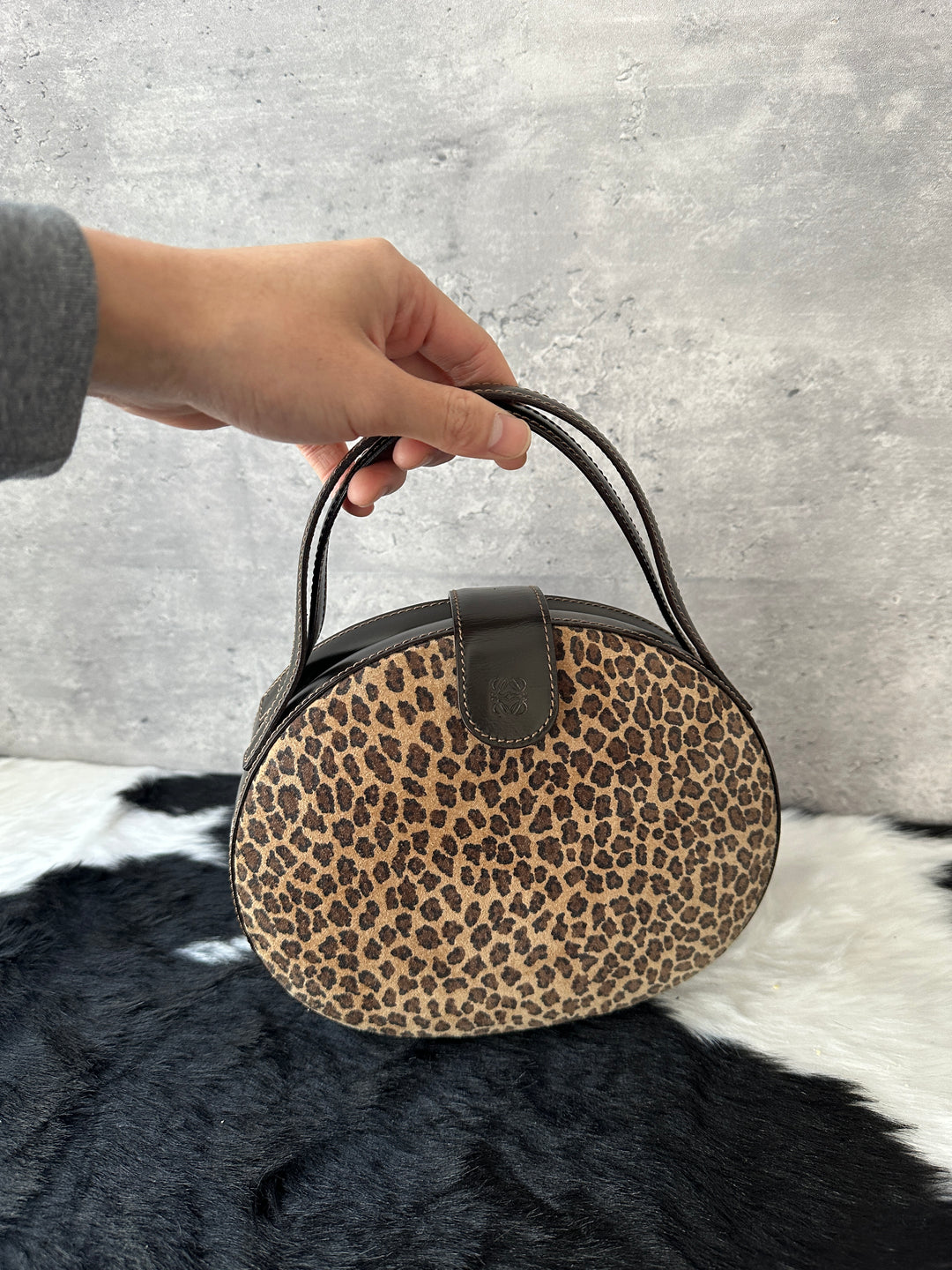 Loewe Leopard Print Egg Bag 🐆🖤｜Rare Archive Piece × Sculptural Silhouette × Collectors’ Edition