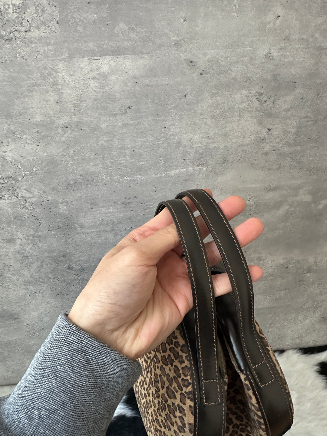 Loewe Leopard Print Egg Bag 🐆🖤｜Rare Archive Piece × Sculptural Silhouette × Collectors’ Edition