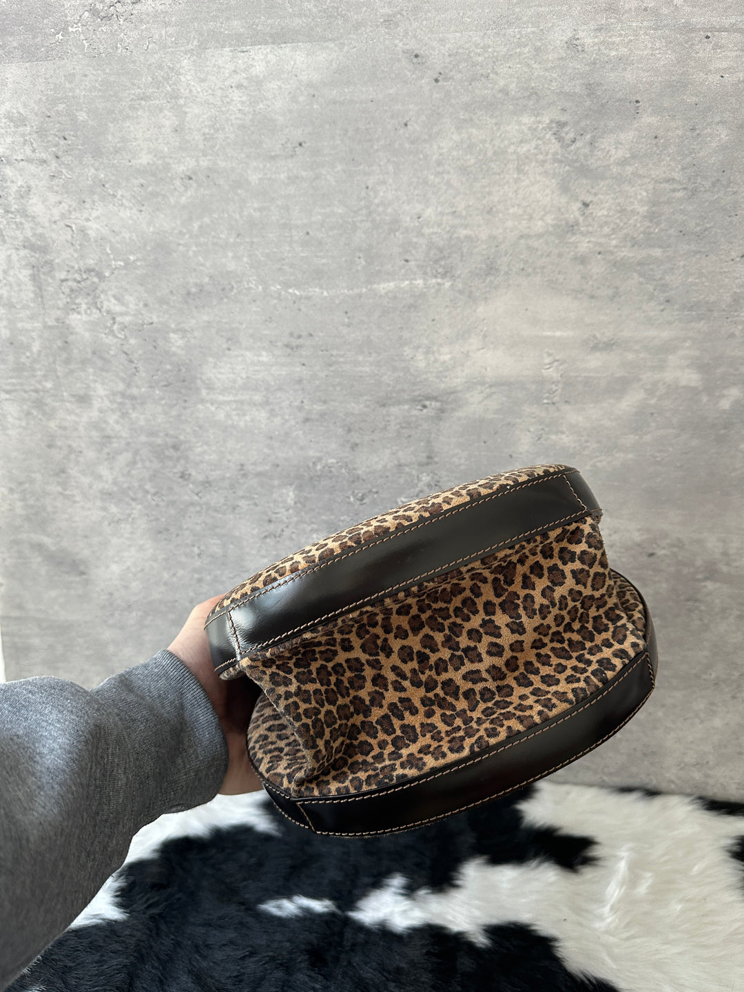 Loewe Leopard Print Egg Bag 🐆🖤｜Rare Archive Piece × Sculptural Silhouette × Collectors’ Edition