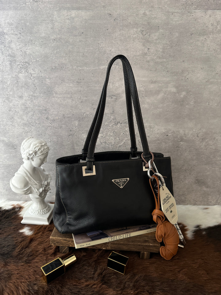 Prada Lambskin Shoulder Bag 🖤｜Rare Full Leather｜Compact Size｜Great Value