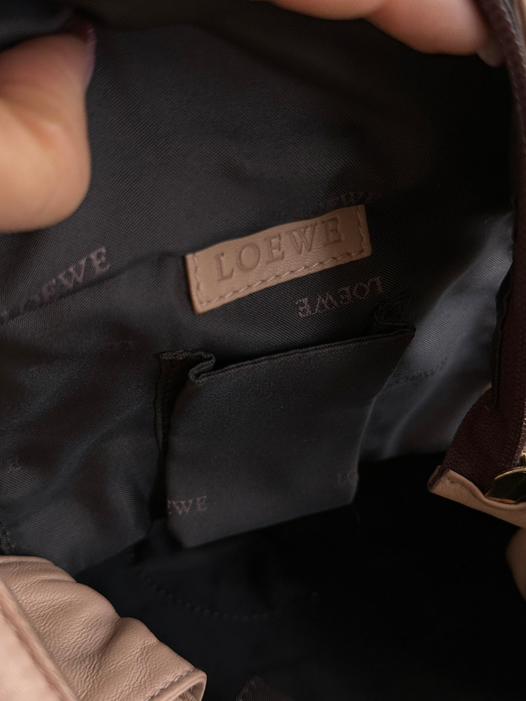 Loewe Lambskin Cloud Shoulder Bag 🤎✨｜Supple Lambskin Leather × Sculpted Cloud Silhouette × Rare Milk Tea Shade