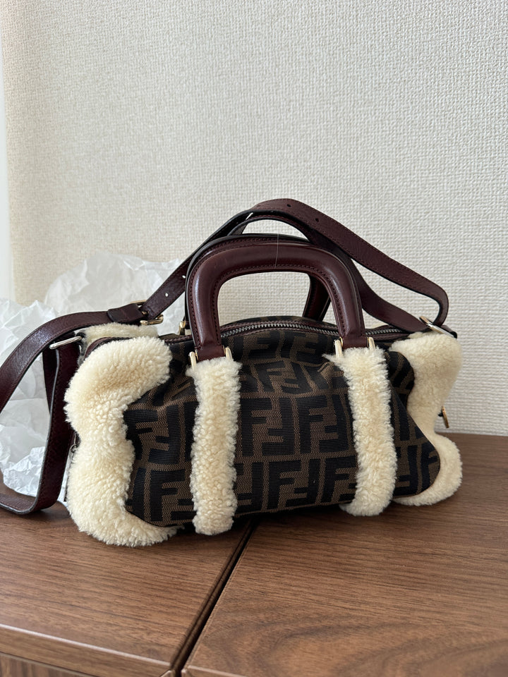 Fendi Shearling FF Monogram Handbag 🍂 | Cozy Vintage Charm in 3 Ways✨