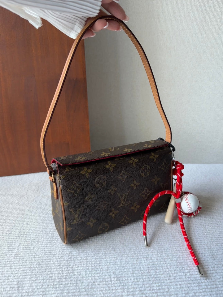 LOUIS VUITTON Omotesando Exclusive Box Bag – Monogram Canvas
