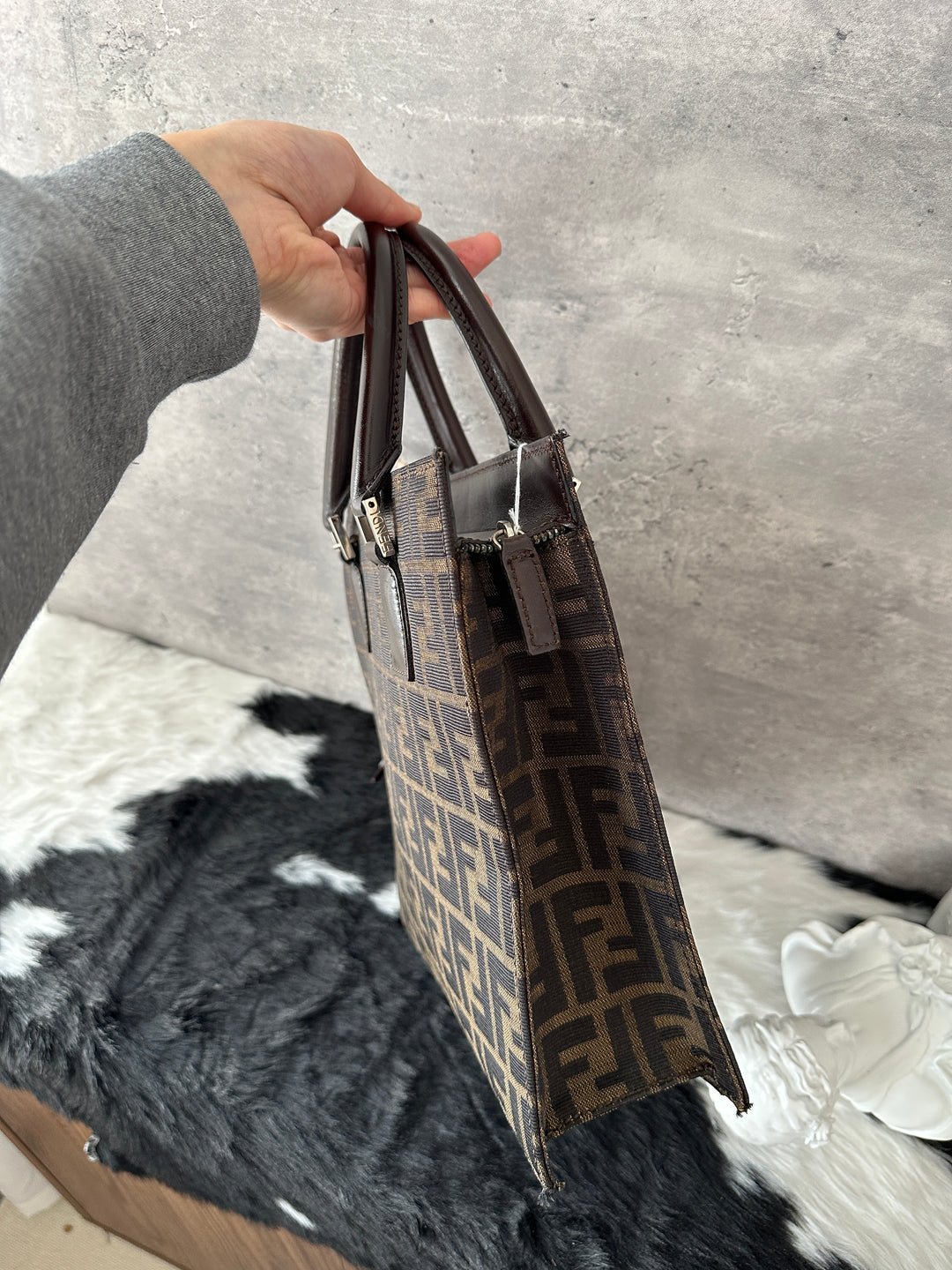 Fendi Zucca Monogram Small Tote 🤎👜｜Structured Silhouette × Iconic Pattern × Versatile Carry