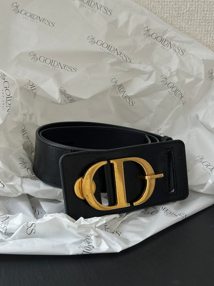 Dior Oversized Rotating Gold Buckle Belt ✨ | Iconic Statement Piece 🖤