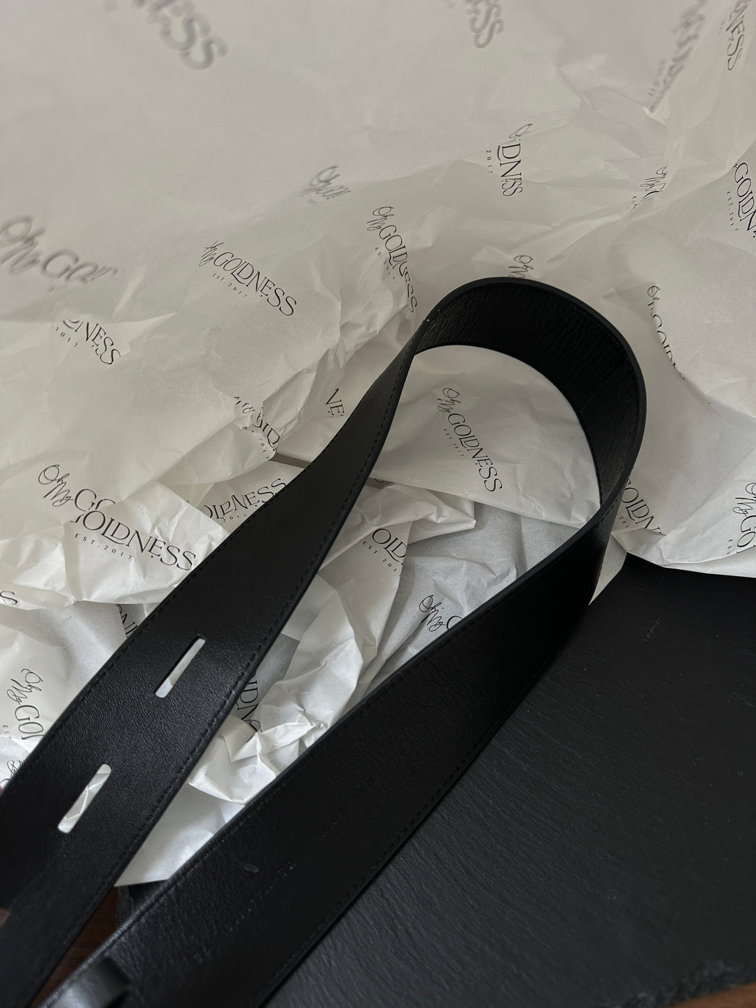 Dior Oversized Rotating Gold Buckle Belt ✨ | Iconic Statement Piece 🖤