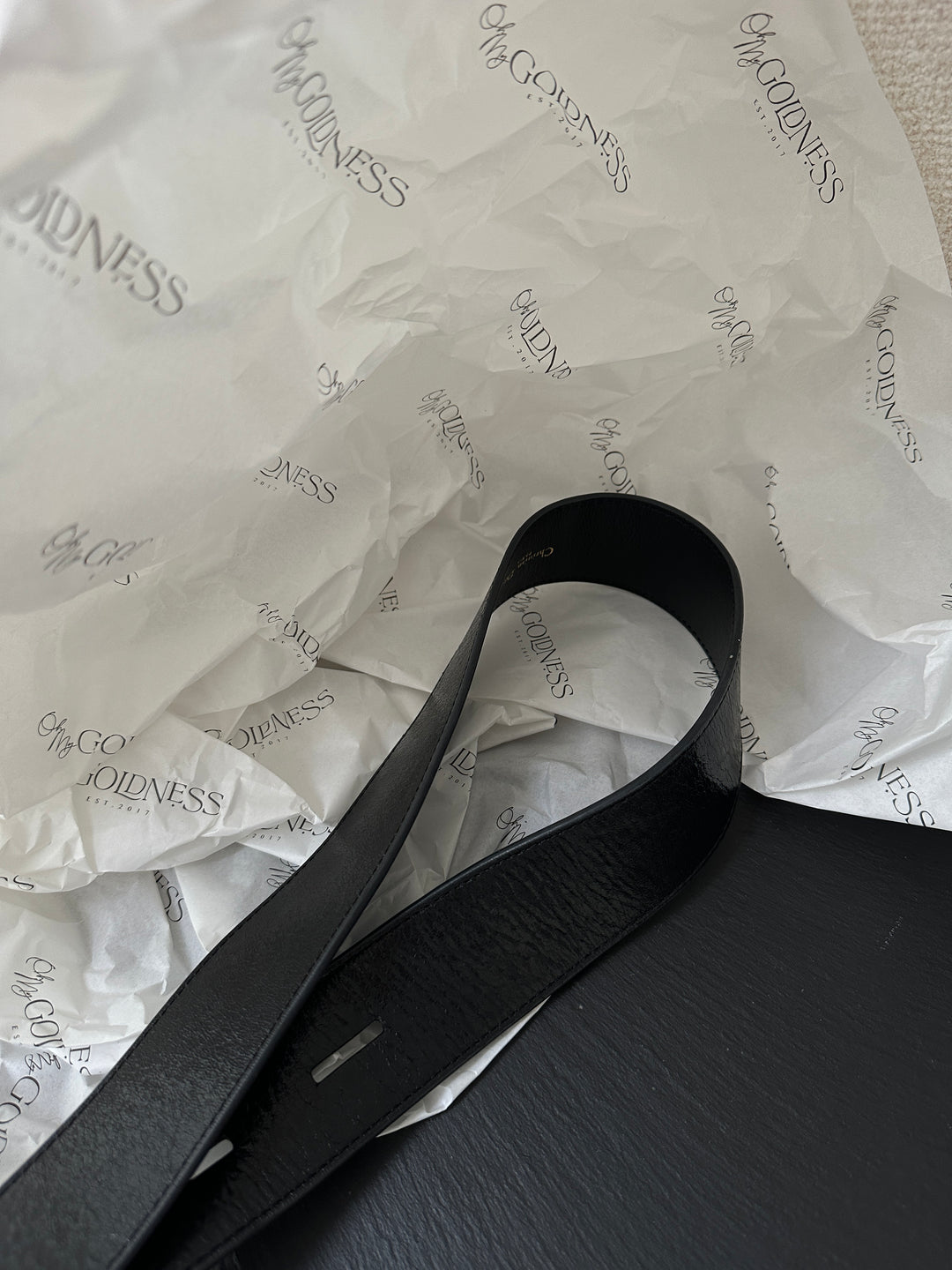 Dior Oversized Rotating Gold Buckle Belt ✨ | Iconic Statement Piece 🖤