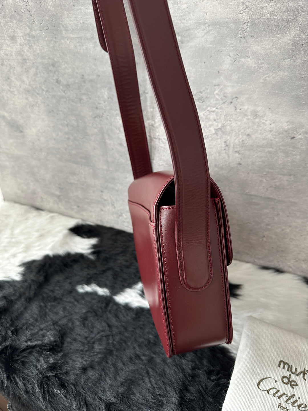 Cartier Mini Turn Lock Egg Bag 🥚✨｜Rare Small Size, Elegant Design, Timeless Appeal