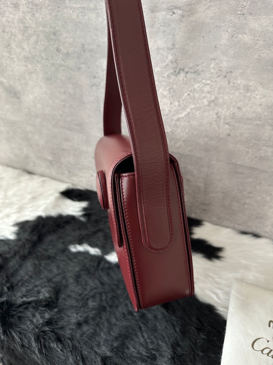 Cartier Mini Turn Lock Egg Bag 🥚✨｜Rare Small Size, Elegant Design, Timeless Appeal