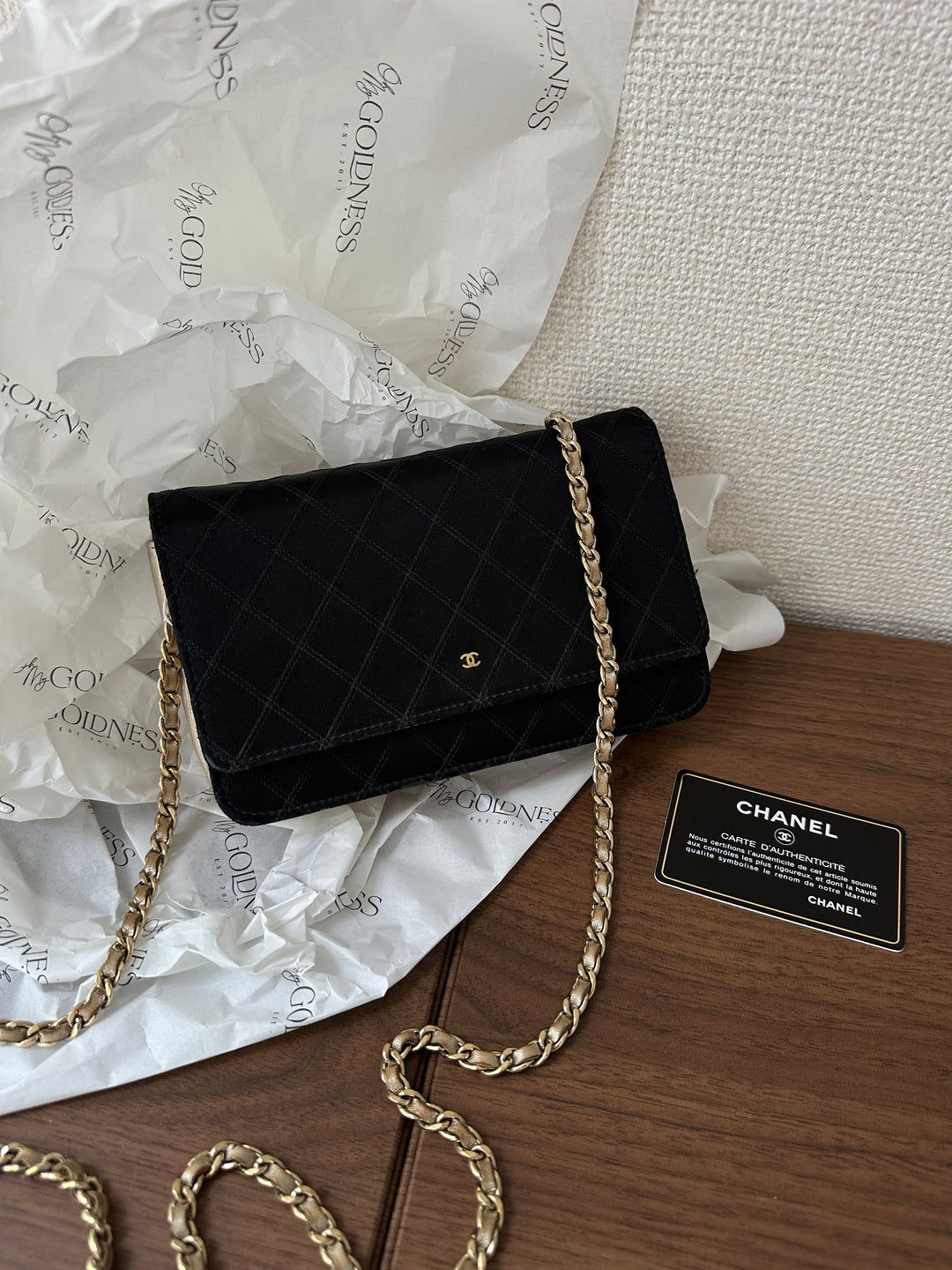 Chanel CC Mixed Leather WOC 🖤 | Classic with Champagne Chain Glow ✨