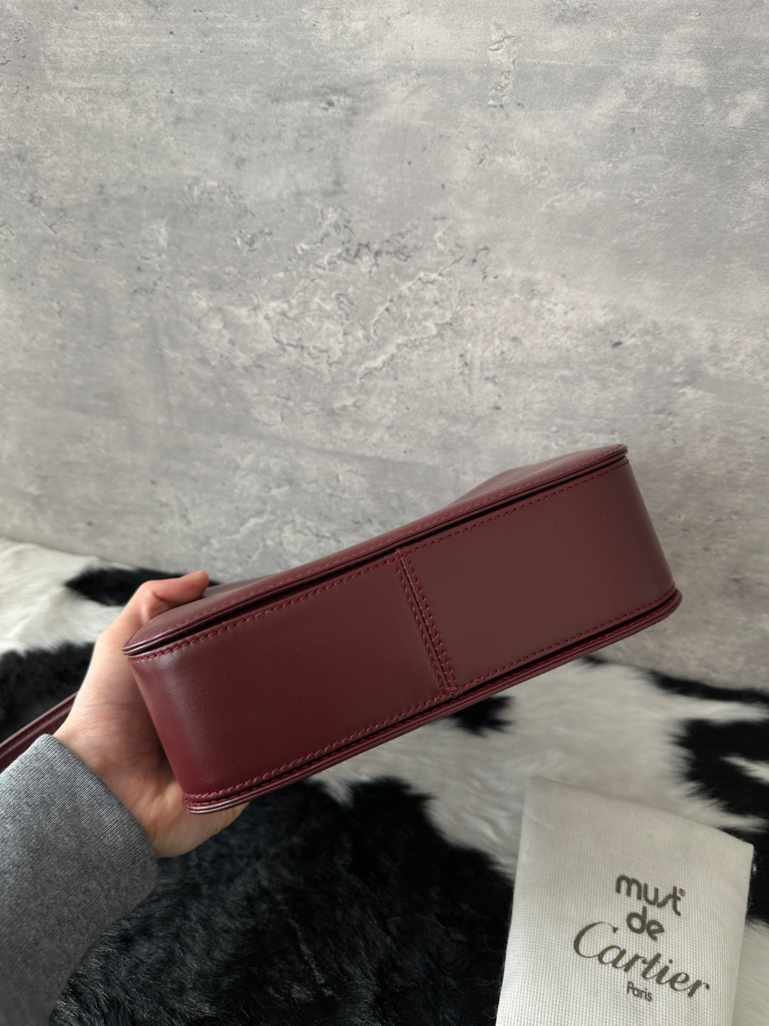 Cartier Mini Turn Lock Egg Bag 🥚✨｜Rare Small Size, Elegant Design, Timeless Appeal