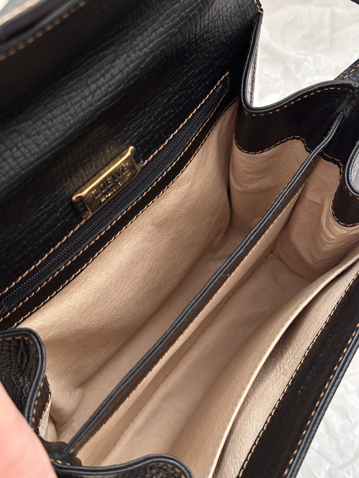 Loewe Turnlock Leaf Box Bag 🖤✨ Small Size Crossbody Treasure