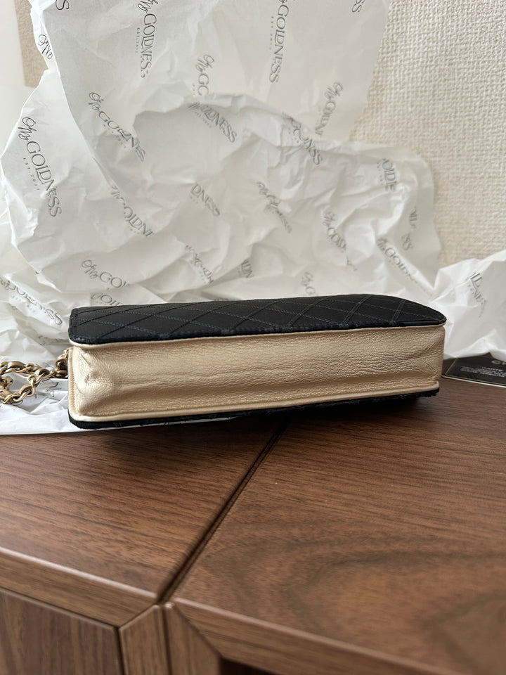 Chanel CC Mixed Leather WOC 🖤 | Classic with Champagne Chain Glow ✨