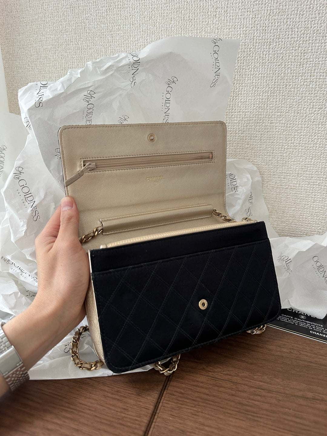 Chanel CC Mixed Leather WOC 🖤 | Classic with Champagne Chain Glow ✨