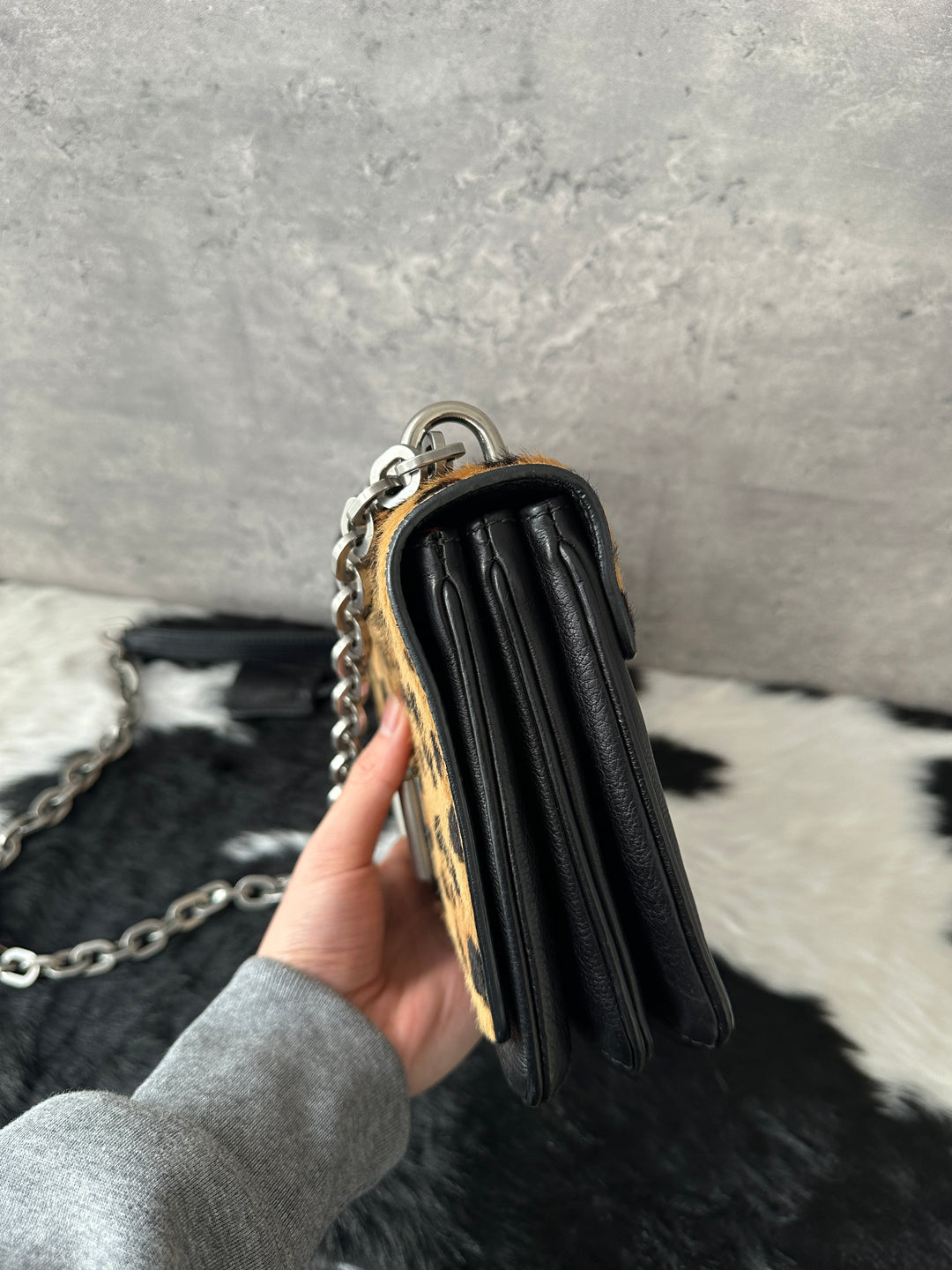 Prada Leopard Haircalf Chain Bag 🐆⛓️🔒｜Padlock Closure, Rare Material, Functional Interior