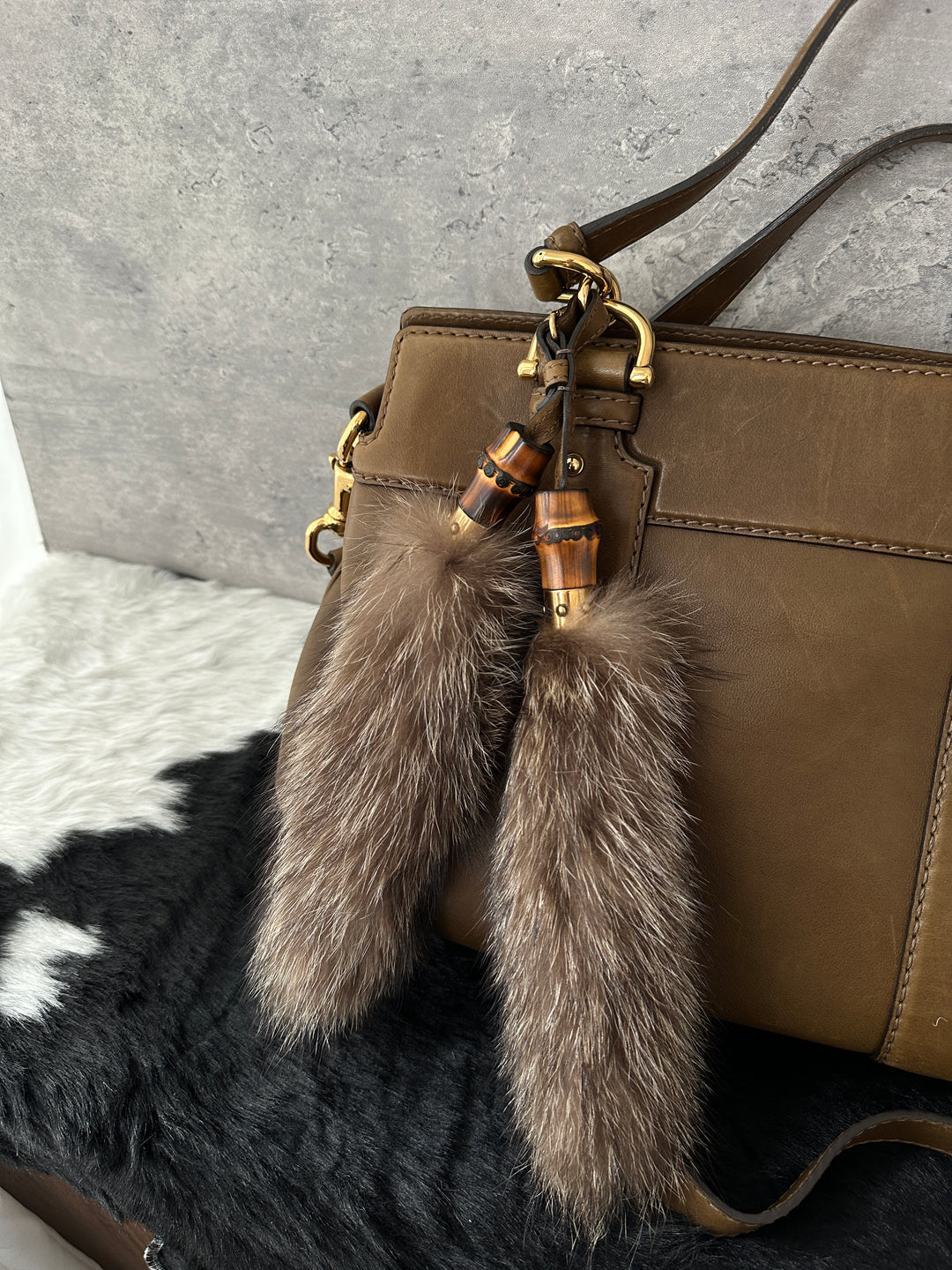 Gucci Rabbit Fur Hobo 🐰✨｜Soft Fur Accent, Versatile Carry, Everyday Chic