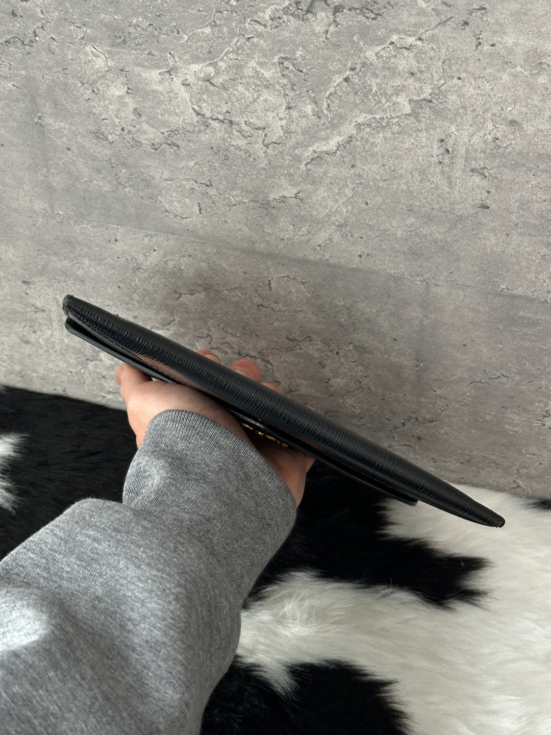 PRADA Envelope Long Wallet 🖤✨｜Gold Logo, Saffiano Leather, Timeless Design